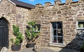 Peak District Cottage Set In 5 Acres Near Buxton